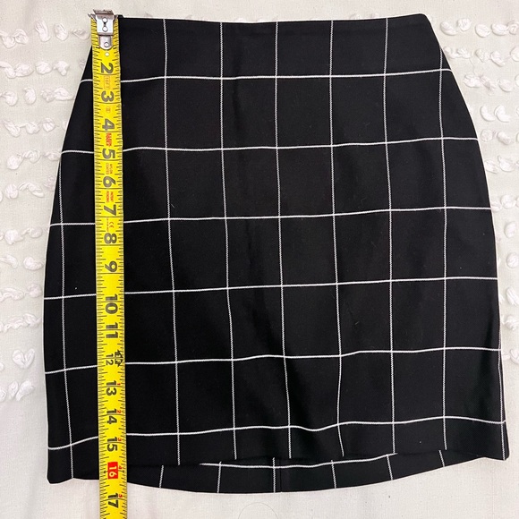 H&M Plaid Mini Skirt Size 0 - Picture 4 of 5
